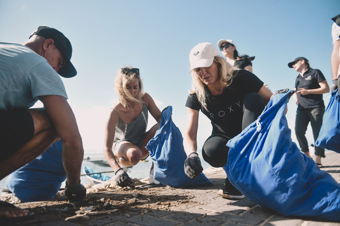 Breitling Bali Beach clean up