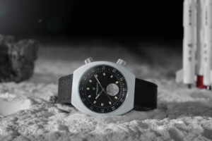 The Manzinus by Bangalore Watch Company proudly sports a 9mm disc made of the Muonionalusta meteorite.