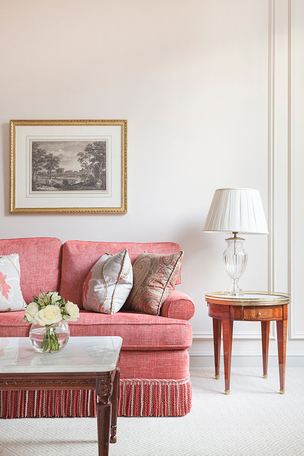 Le Bristol Paris Junior suite