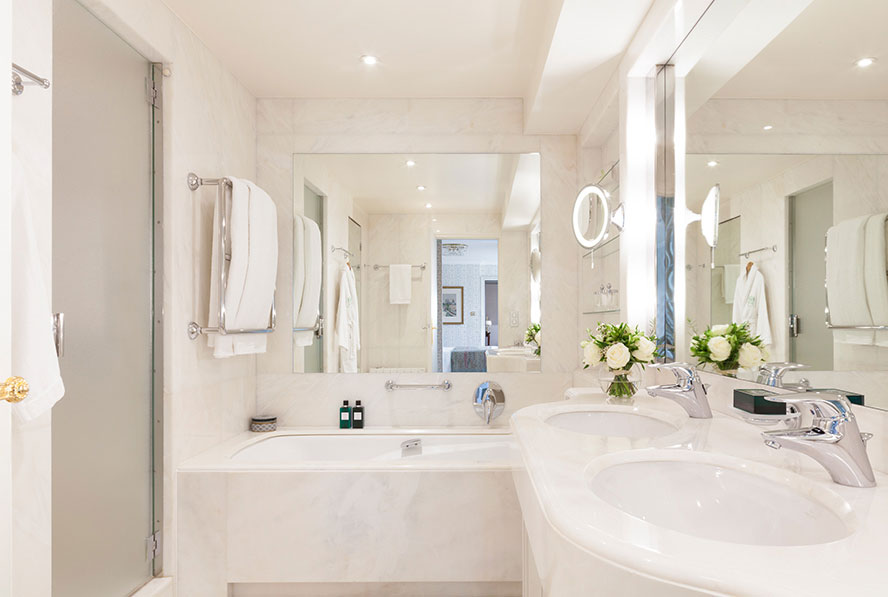 Le Bristol Paris suite bathroom