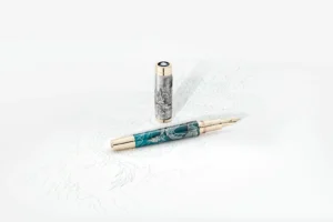 Montblanc Lacquer Dragon Pen