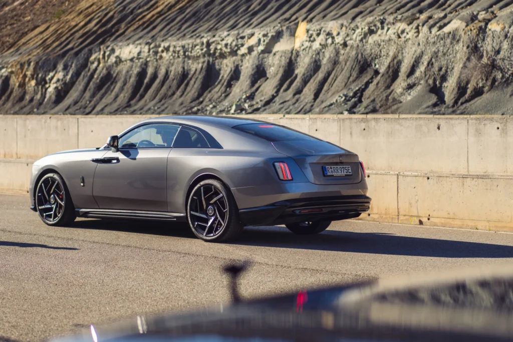 Rolls-Royce Black Badge Spectre