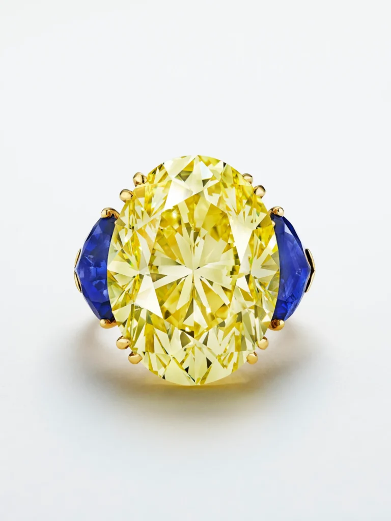CHAUMET COLORED DIAMOND AND SAPPHIRE RING 2