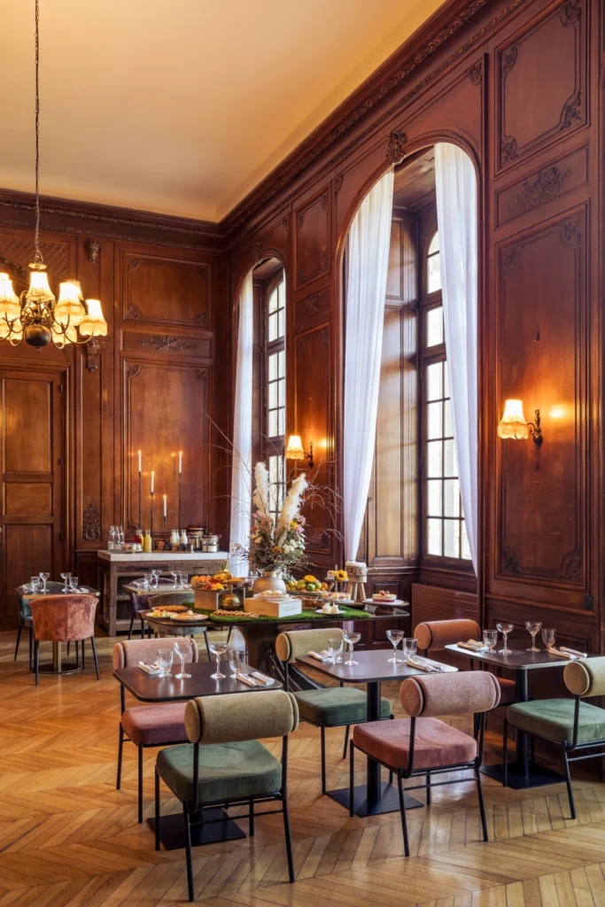 Jeanne & The Forest Chantilly Paris