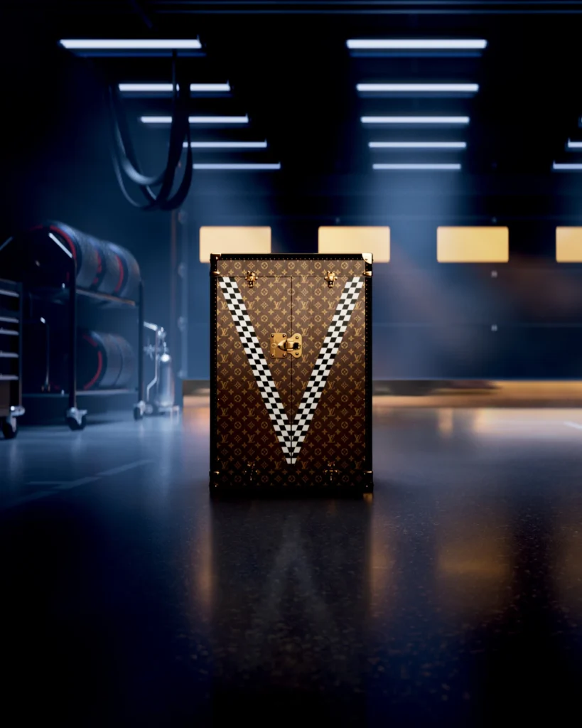 Louis vuitton trophy trunk