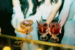 bar drinking mocktails